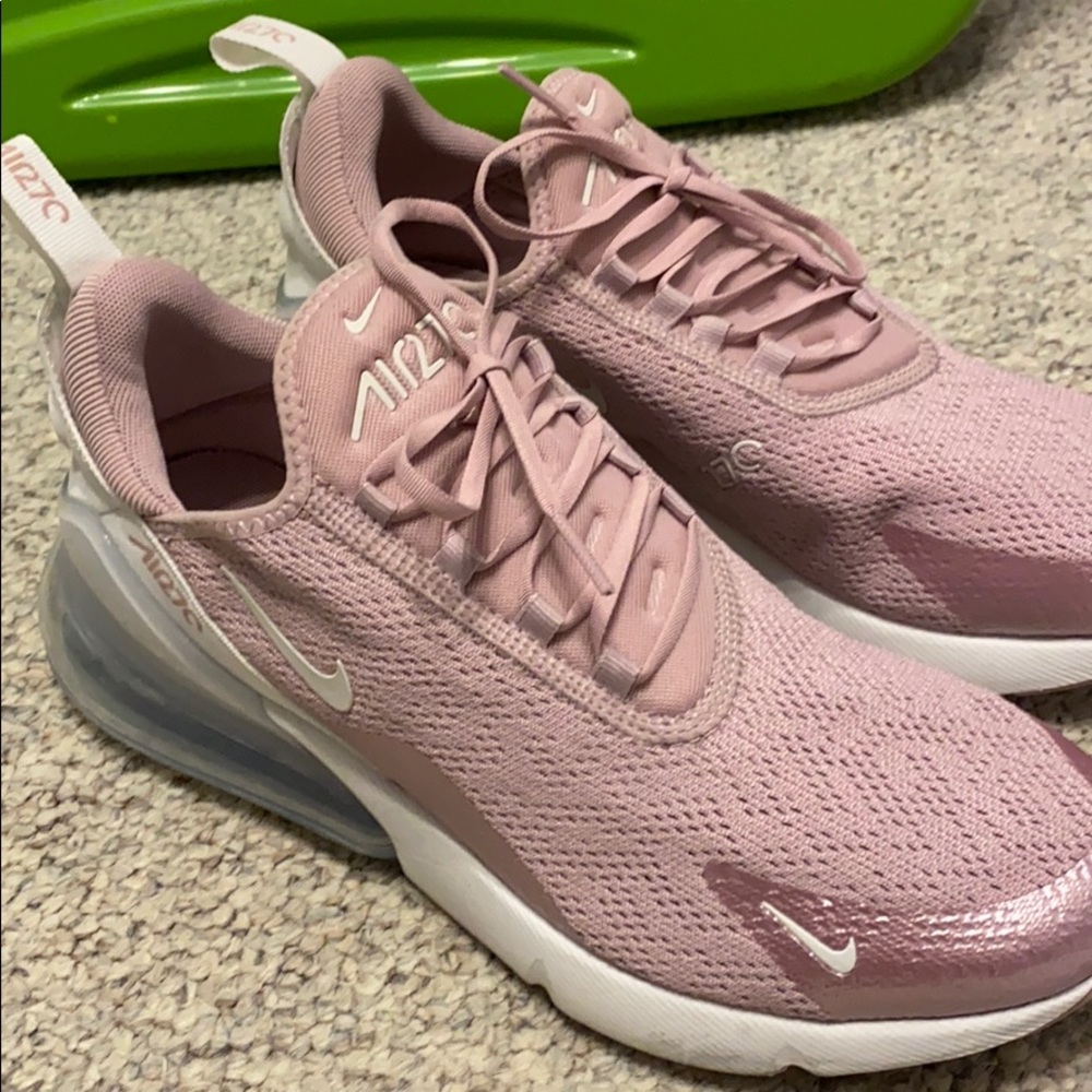 Nike Women's Air Max 270 Shoes (9.5, Plum/White)